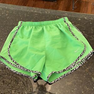 Nike Sz S Lime Green Animal Orint Soorrs Shorts